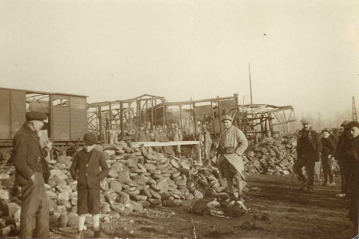 Treinramp in Herzele in december 1918.