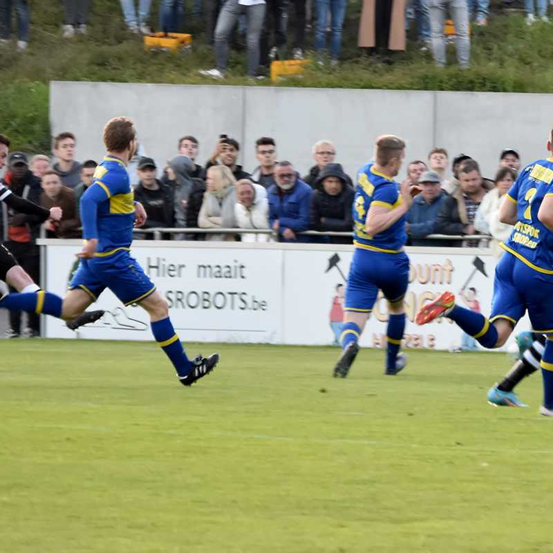  Ken Van Den Steen maakt hier z'n 2de goal. ©Damien De Leeuw