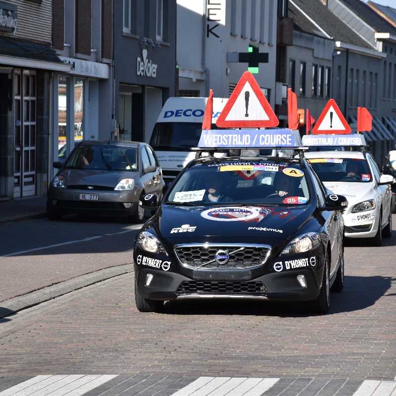 Omloop Het Nieuwsblad maakt mooie passage door Herzele