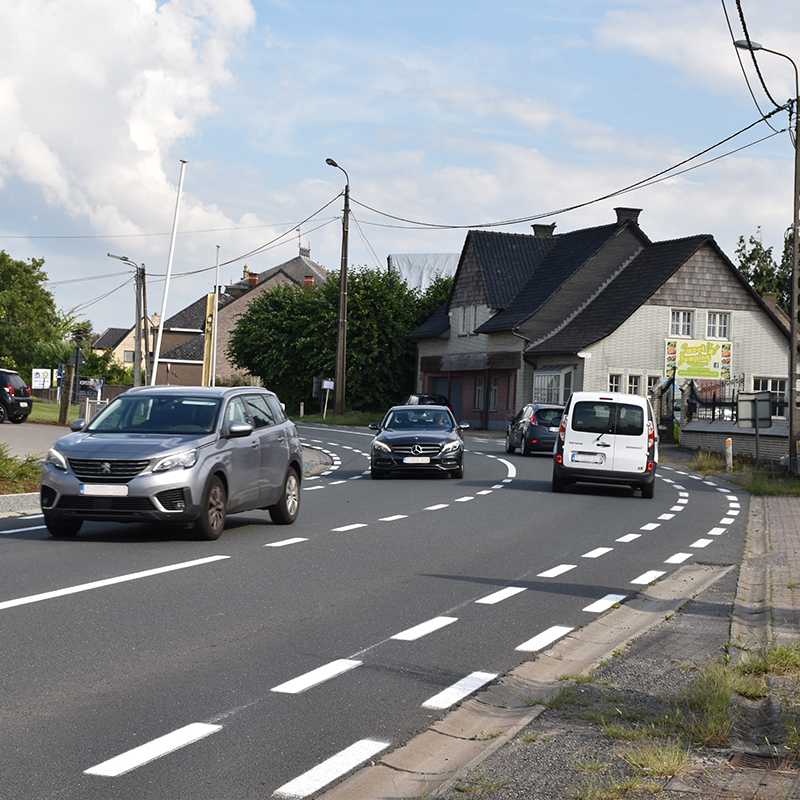 De gevaarlijke bochten van de N42 in Sint-Lievens-Esse ©Damien De Leeuw